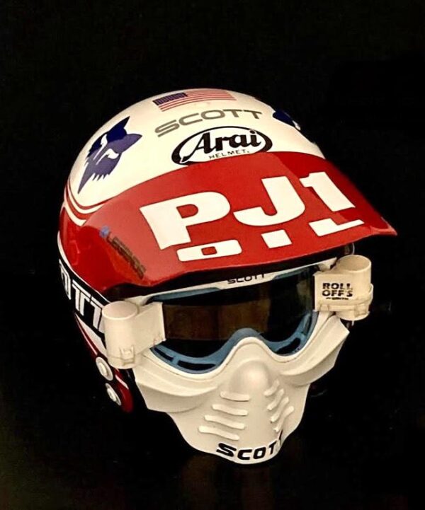 Arai MX Pro Moto X Fox Edition - 2T Legends